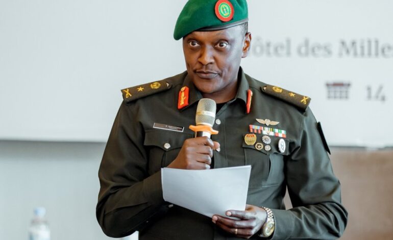 Brig Gen. Ronald Rwivanga yahumurije abaturage batuye mu Karere ka Nyamasheke